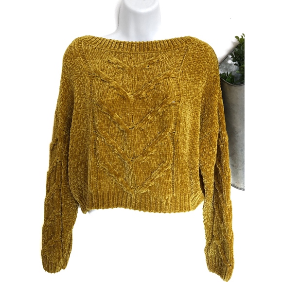 Forever 21 Sweaters - Forever 21 | NWT Gold Chunky Knit Cropped Sweater